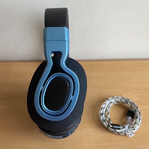 Sharper image Wireless Headphones SNC300 - Picture 1 of 8